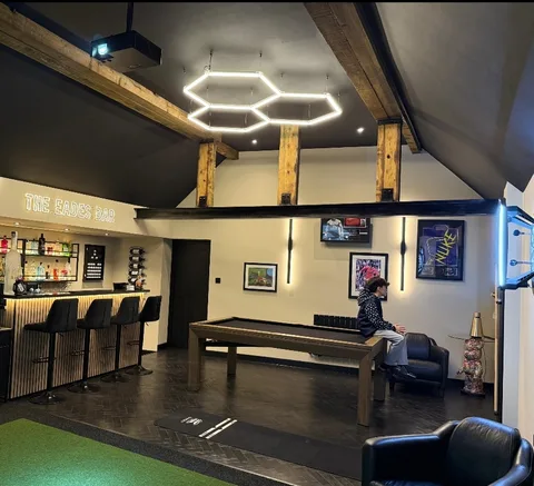 Hex Lighting | 3 Light Grid in the Golf Simulator Room