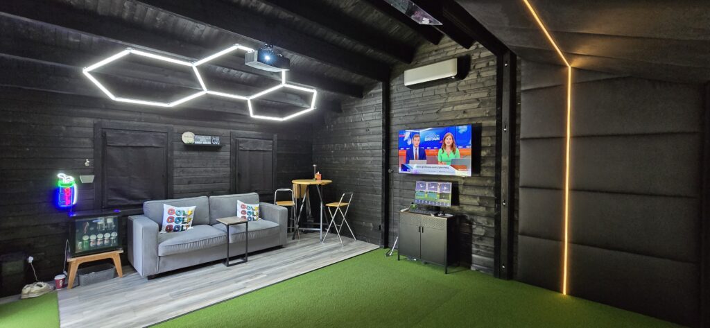 Tekden The Birdie Golf Simulator Room from side