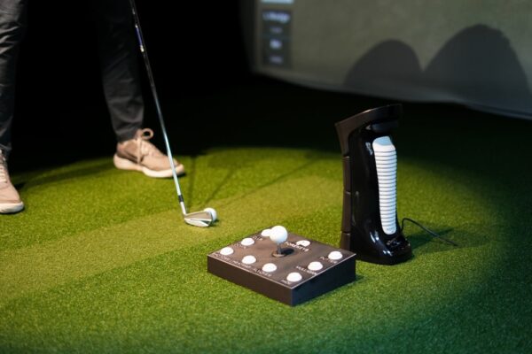 GSPro control box wireless Bluetooth golf simulator controller with Pro V1 joystick by ForeKeys