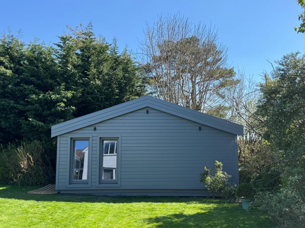 Bespoke cabin with full-width glazing