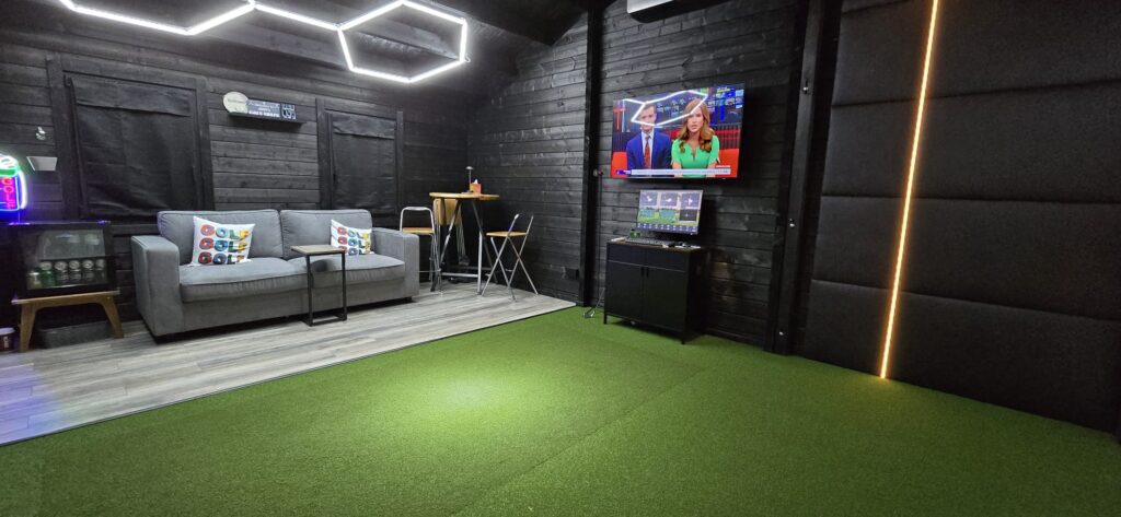 Hybrid interior with lounge and simulator setup