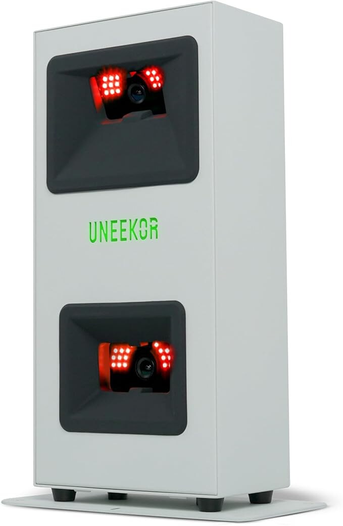 Uneekor EYE MINI CORE Launch Monitor