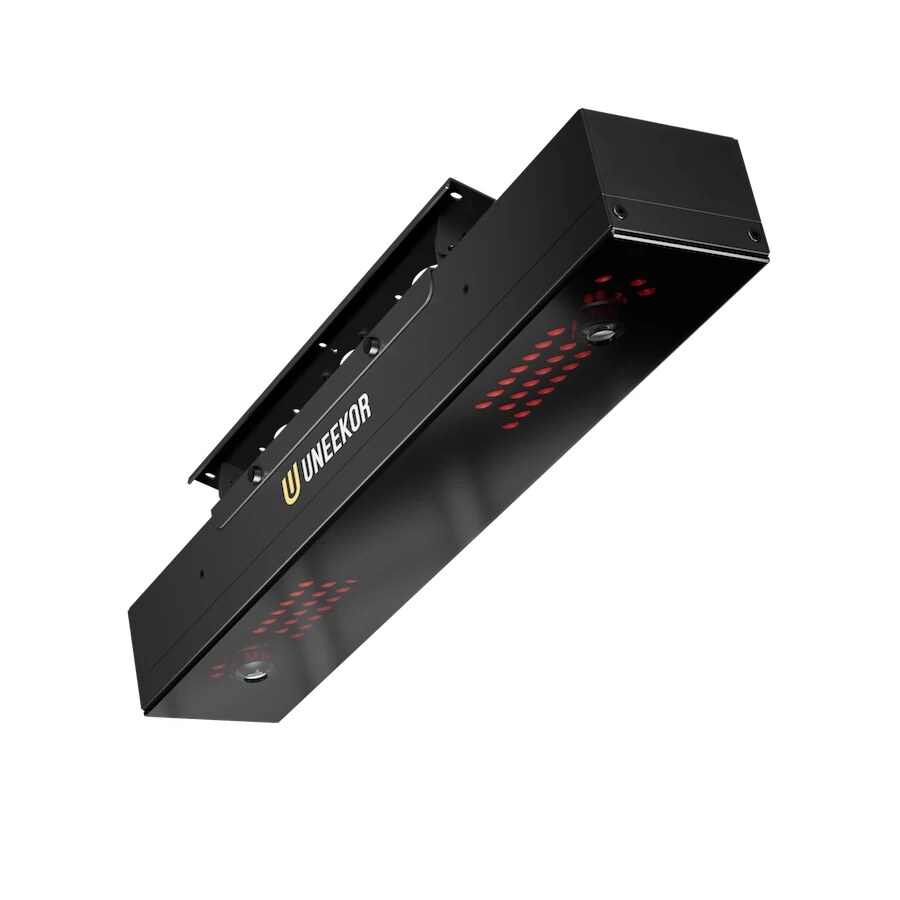 Uneekor EYE XR Launch Monitor – Studio Package
